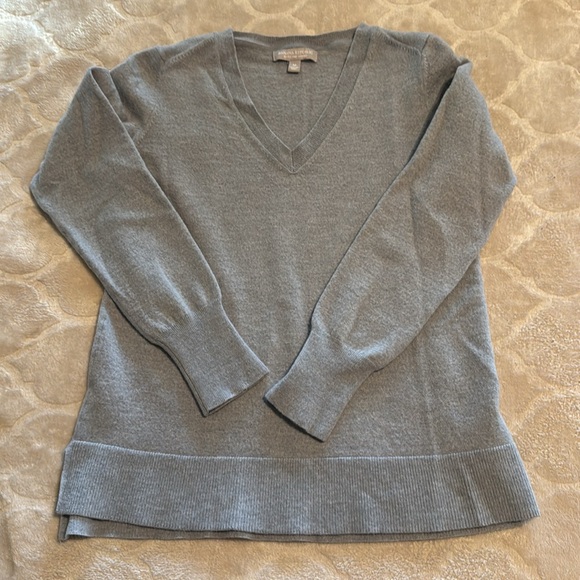 BANANA REPUBLIC SWEATER BUNDLE - Picture 12 of 17